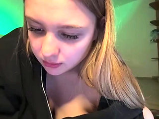 Fingering tight pussy with jucielussie