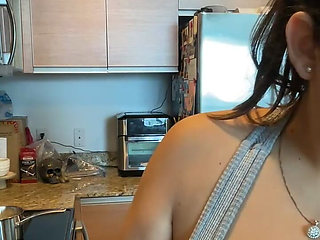 Live Stream with Dani Valentina