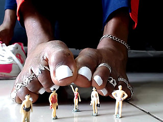 Sneakers Full of Surprises - La-familia Group of Tinnies Gets Crushed, Stomped and Worn Out