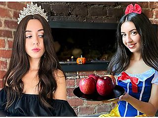 Snow White Has Sex With A Gnome In Secret From The Queen On Halloween