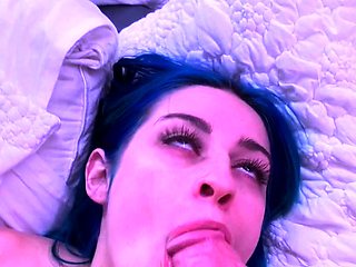 Bubble butt amateur goes solo with a toy in the powder room