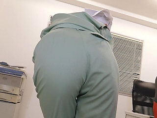 Part 1 A plain but strangely sloppy office cleaning part-time wife is my exclusive sexual processing pet that I can't refuse even if I am sexually harassed. But she didn't let me cross the last line, so I left it alone for a while, and then I leaned over