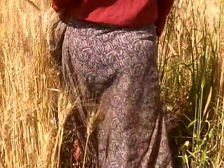 Hot Desi Bhabhi Shows Her Fat Ass to Devar in Wheat Field - Outdoor Sex