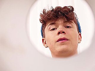 Jayne Calloway Gets Aroused By Her Bf And Sneakily Offers Him Her Tight Asshole