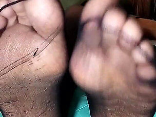 Sexy Nylon Feet Jerk off Instructions, Cumshot on My Feet Now!