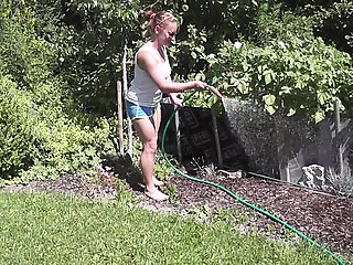 Studentin-aneta Gartenfickpissneu