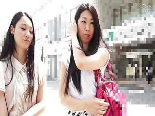 M819g06 Pick up a Local Neat and Clean Young Wife and Invite Her to the Hotel and Ask for a Naughty Shoot!