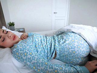 Step Mom Jenny Lux Wakes Me Up With A Hot Blowjob & Creampie