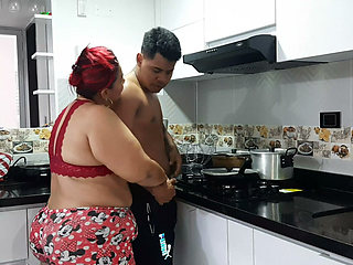 Stepmom seduces me with her huge ass