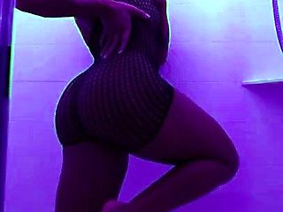 Brunette Solo Webcam Masturbation