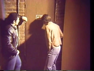 Sexy big boobs blonde fucks with her dude in the batrhoom