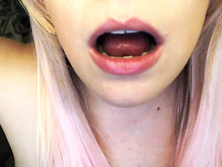 Blonde Hottie Tongue Fetish