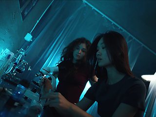 Vampired - The Last Woman On Earth 2