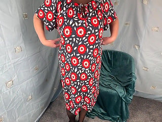 Mrs Mature Feet Stripping Down to Her Big White Granny Pants 424
