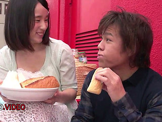 Slim Asian Sensation Gives Mind-Blowing Blowjob Before Steamy Hardcore Action