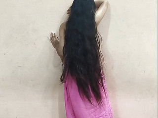 Standing up to his girlfriend and fucking her fiercely with sharp jerks. Full video in Hindi.