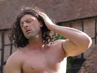 Ella Hughes - PoIedick