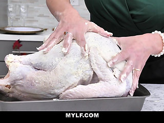 Hot MYLF rammed on thanksgiving