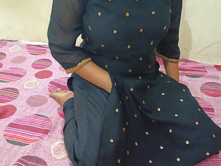 Indian Bhabhi Was Sucking Dever Dick with Hand Mms