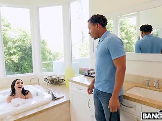 Ricky Bathtub - Ricki White