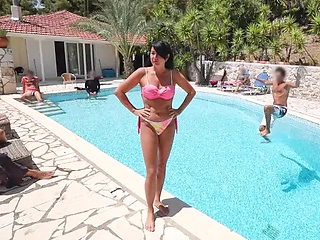 Horny Cum Pool Partys! Free for Everybody!