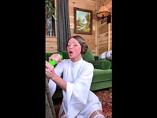 Sara Underwood Princess Leia Green Dildo Blowjob Onlyfans