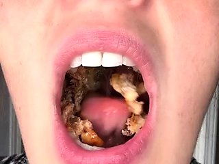 Giantess Ashton - Cheeseburger (Intimidating Giantess)