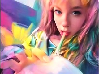 Amateur blonde teen solo dildo