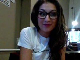 Webcam brunette solo masturbation