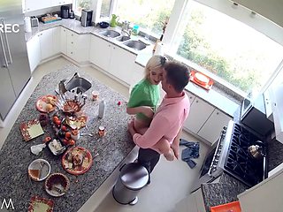Kiara Cole - Big-Cock Stepsis Craves Stepbros Cock Post-Thanksgiving