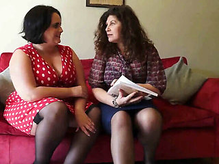 Curvy Mature Friends Sarah Jane & Gilly Sampson Play with Each Other