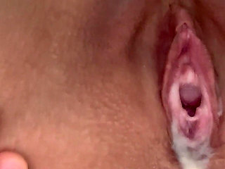 Close-up Pussy Nectar