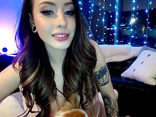 Brunette Solo Webcam Masturbation