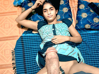 Cute Shy Girl Has Her Fast Experience