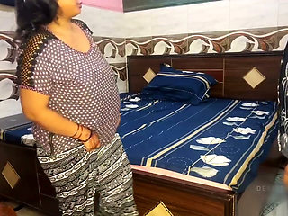 Hot Indian Stepmom Gets Super Wet During Hard Home Se