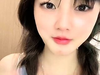 Amateur Blonde Teen Plays Solo with Toy Webcam Porn