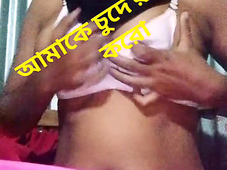 Sexy Woman Masturbating with Her Hand - Video