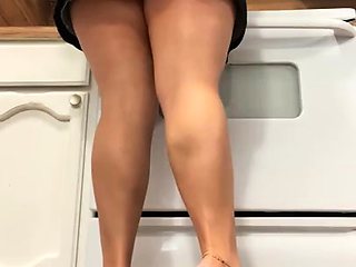 Young Amateur Girl Stripping and Masturbating Cam