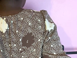 Jamaican gyal dancing solo (no sound)