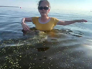 Wow! Met my younger stepsister at the beach, teased in the cabin and ended up having rough sex at home