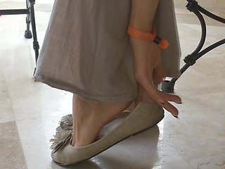 Ballet Flats Shoeplaying on Barefoot