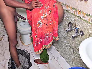 Indyjska Desi Bhabhi ne apne pussy ras pilayi