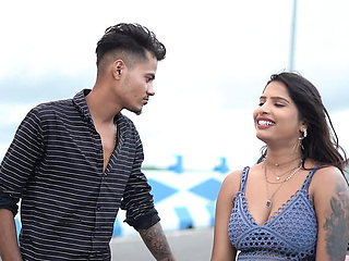 Desi Girl Tejaswini Viral Road Sex - 18 Year Old Indian Bhabhi Hardcore Fucking