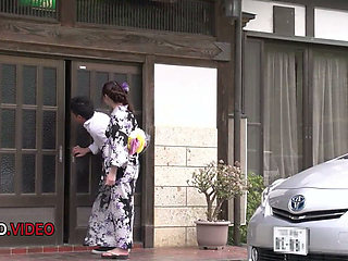 Sexy Kimono-Clad Maya Kawamura Takes Rough Fuck and Swallows