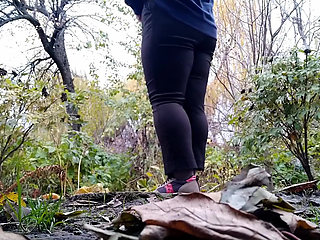 Mature Curvy MILF Pees While Squatting