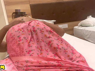 Shaadi Ke baad Bhabhi ka Aashiq Aaya Milne