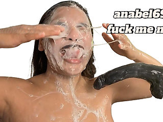 Dirty Play in Close-up Deepthroat