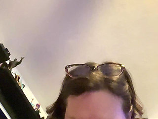 Huge Piss From My Bushy Pussy in My Mate’s Bedroom as the Bathroom Was Occupied!