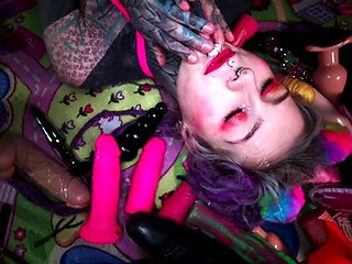 Chubby amateur wife toys and sucks and fucked