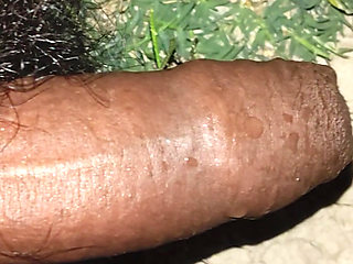 Seeing 🍑 aunty's ass at night